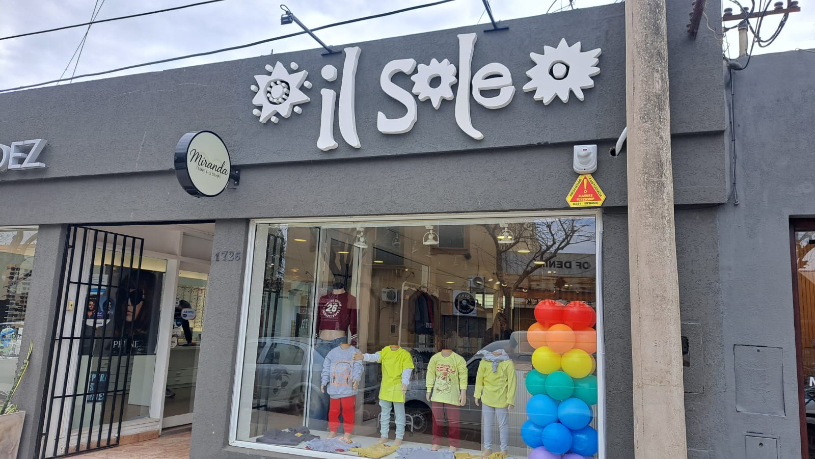 Un histórico negocio de ropa infantil de Funes anunció un nuevo local que apunta a jóvenes y adolescentes